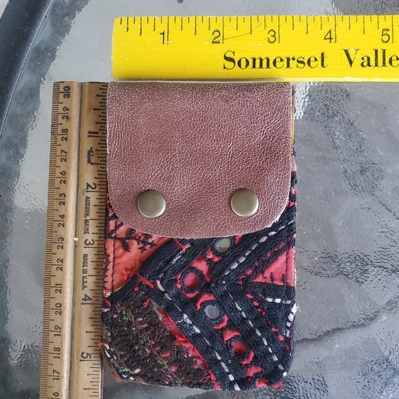 🌈SOLD💰 Free People Boho Embroidered wallet - Picture 3 of 9